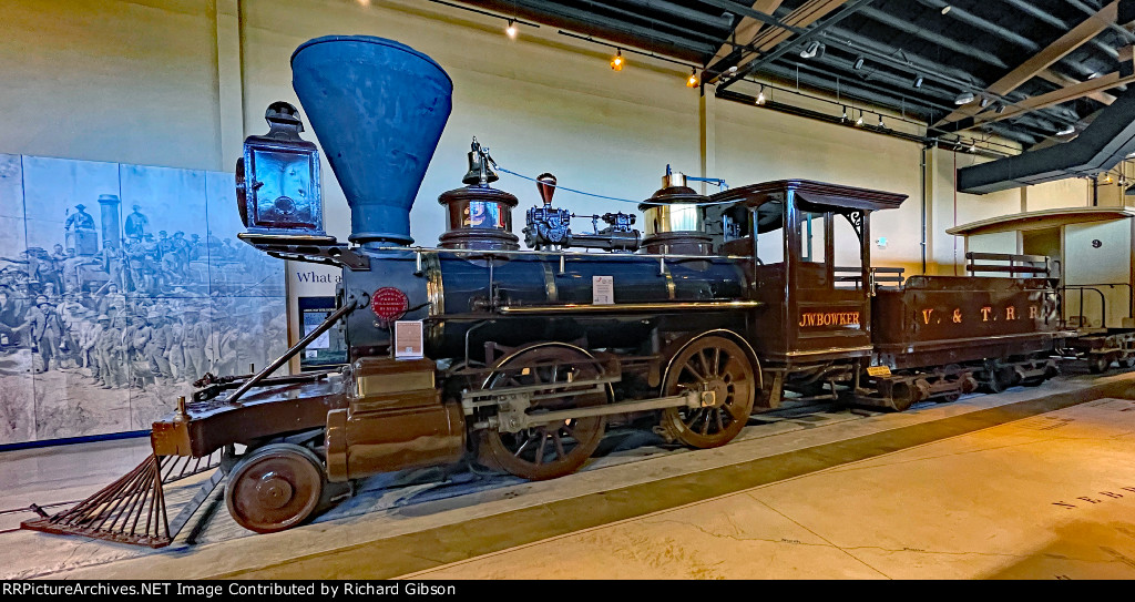 VT 21 "JW Bowker" Steam Locomotive (2-4-0)